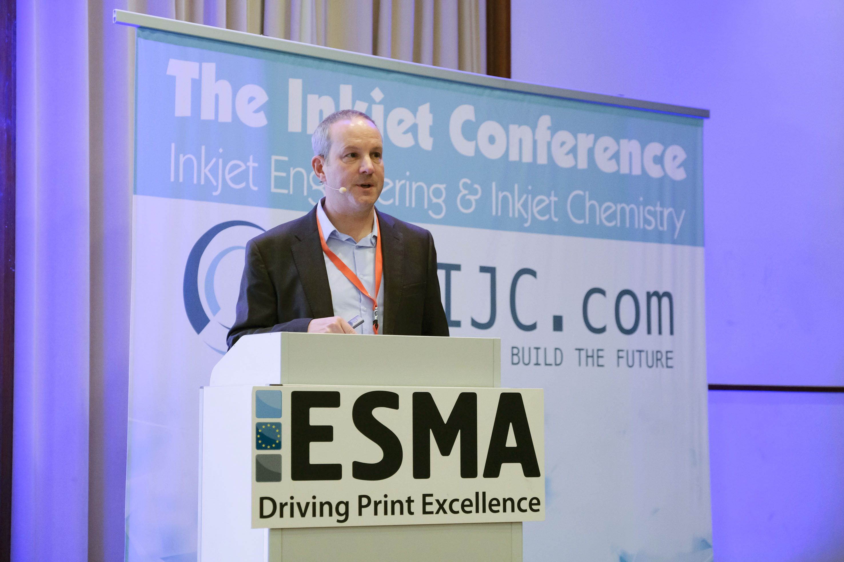 Tom Mooney presenting at IJC 2018